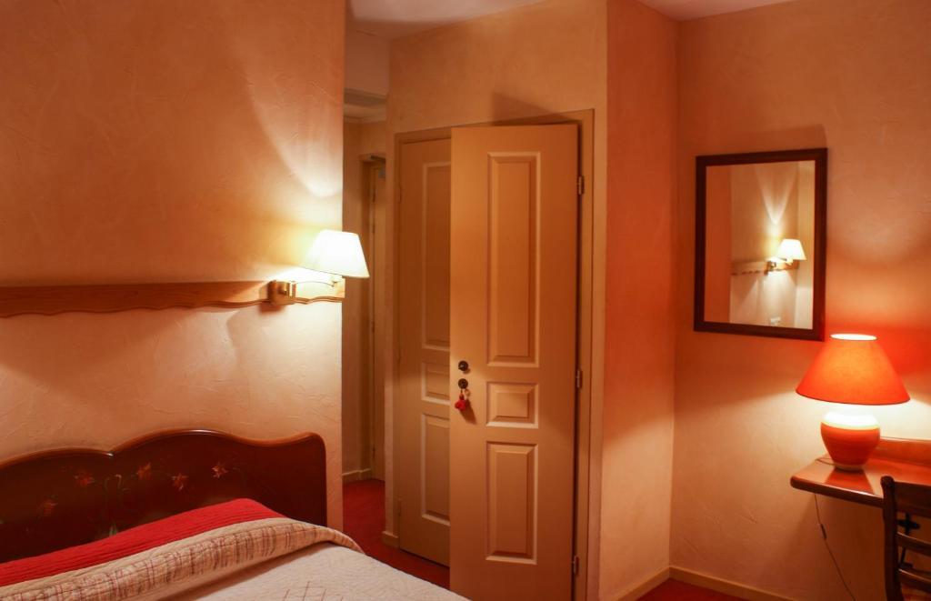 Logis Auberge Saint Simond Aix-les-Bains Pokoj fotografie